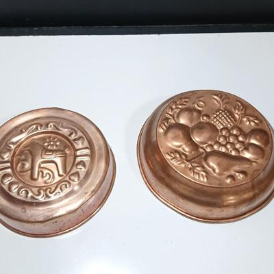 Two vintage copper molds - Cake mold - Jello Mold - 8" copper mold pans