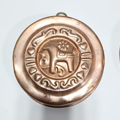 Two vintage copper molds - Cake mold - Jello Mold - 8" copper mold pans