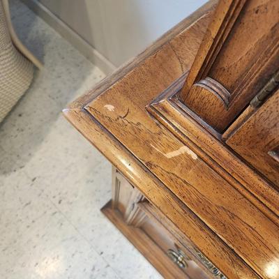 Thomasville China Hutch