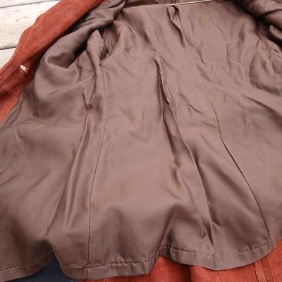 Vintage 70's ladies leather jacket Made in Argentina Size 13/14 Nice condition!
