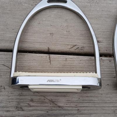 Equestrian tack - Centaur Metalab Stainless Steel Fillis Stirrup Irons - English riding stirrups / Irons