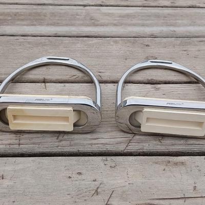 Equestrian tack - Centaur Metalab Stainless Steel Fillis Stirrup Irons - English riding stirrups / Irons