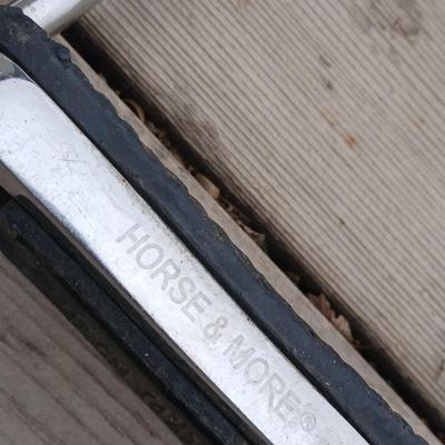 Equestrian Tack - Horse & More 4 3/4" comfortable Iron Stirrups