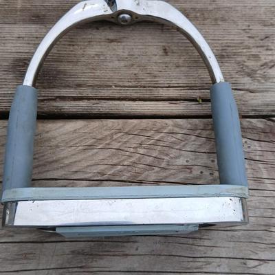 Equestrian Tack - MDC Ultimate Stirrup Irons 4 3/4 -