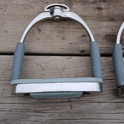 Equestrian Tack - MDC Ultimate Stirrup Irons 4 3/4 -