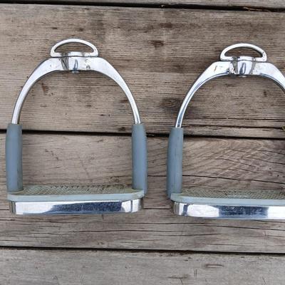 Equestrian Tack - MDC Ultimate Stirrup Irons 4 3/4 -