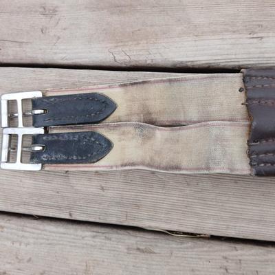 Equestrian Tack - brown Leather saddle girth