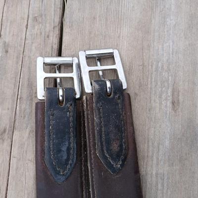 Equestrian Tack - brown Leather saddle girth