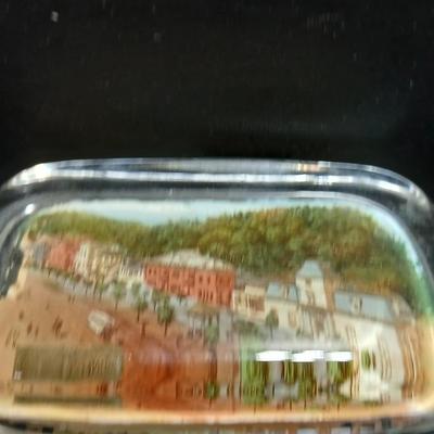 Two glass picture paperweights - The Hermitage Nashville Tennessee and City street