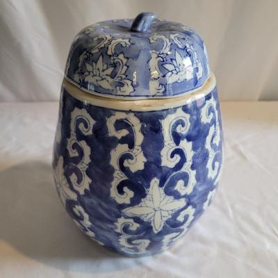 Blue and White Chinese Porcelain (LR-EL)
