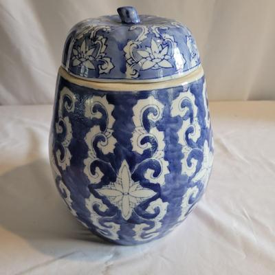 Blue and White Chinese Porcelain (LR-EL)