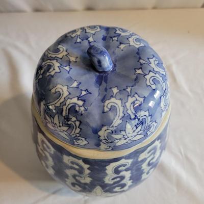 Blue and White Chinese Porcelain (LR-EL)