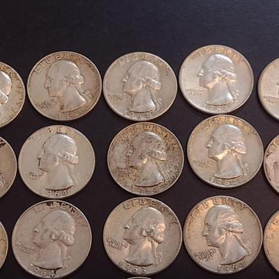 Set of Twenty-Two 1964 U. S. Mint Washington Silver Quarters Circulated (73)