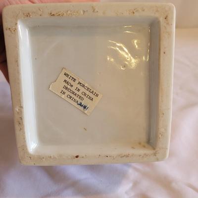 Orange and White Chinese Porcelain (LR-EL)
