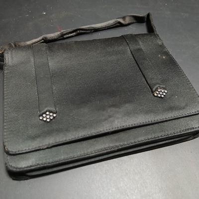 Two vintage clutch purses - Neusteters made in France