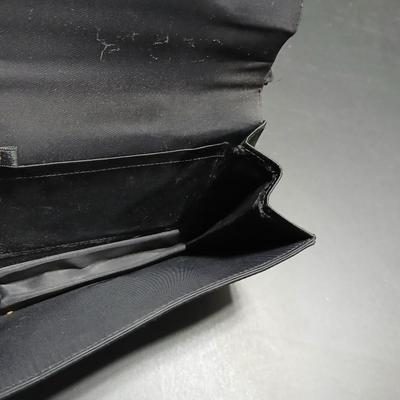 Two vintage clutch purses - Neusteters made in France