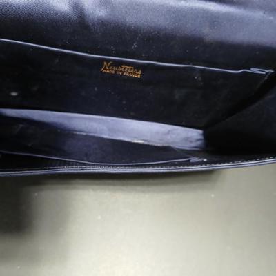 Two vintage clutch purses - Neusteters made in France