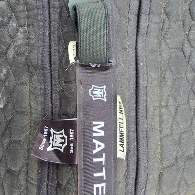 Equestrian Tack - English saddle blankets / saddle riding pads