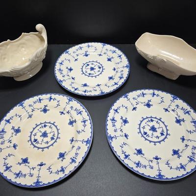 Blue Delft Plates and White/Cream mantle vase and a vintage White Moriyama planter