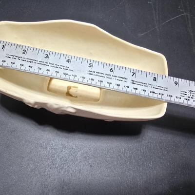 Blue Delft Plates and White/Cream mantle vase and a vintage White Moriyama planter