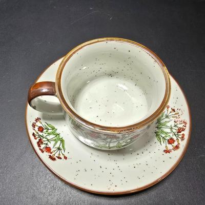 5 wild flower Cups and Saucers