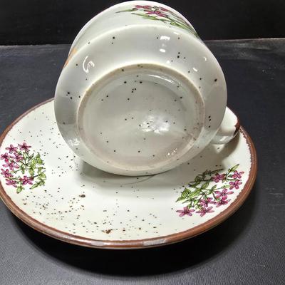 5 wild flower Cups and Saucers