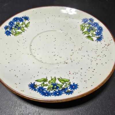 5 wild flower Cups and Saucers