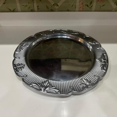 LENOX Matelasse Large Round Aluminum Holloware Tray