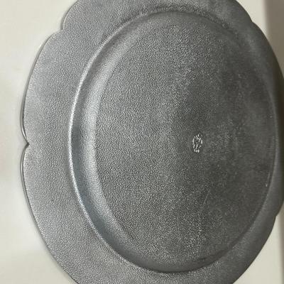 LENOX Matelasse Large Round Aluminum Holloware Tray