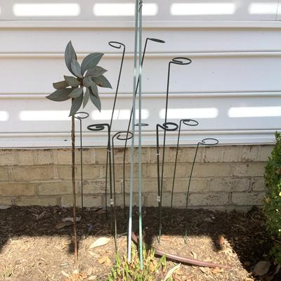 O679 Lot of Outdoor Plant Supports and Metal Yard Art