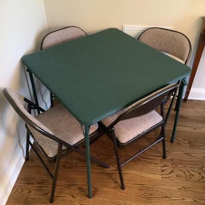 G686 Green Card Table with Four Folding Chairs