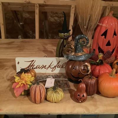 A695 Large Lot of Fall / Halloween Home Decor Lot