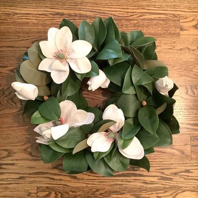 A698 Large FRONTGATE 24” Magnolia Wreath