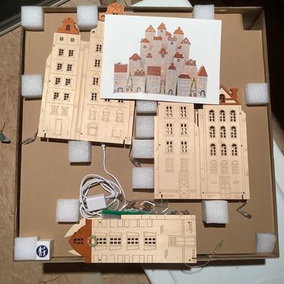 A753 Like New in Open Box Balsam Hill Lit Old Town City Scape