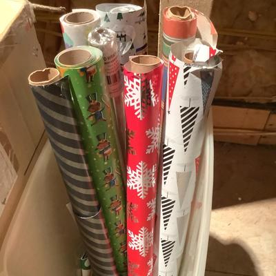 A754 Lot of Holiday Wrapping Paper and Bows