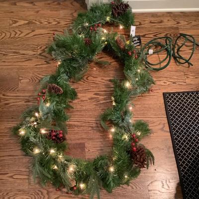 A758 National Tree Co. 9’ Lit Christmas Garland