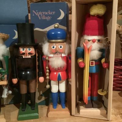 A759 Lot of 5 Nutcrackers