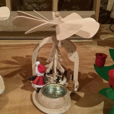 A760 Pair of Wooden German Pyramids with Wooden Candle Trees