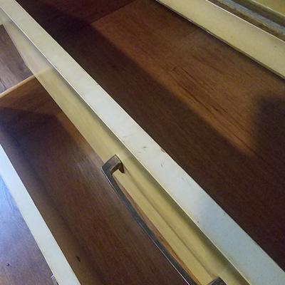 Mid Century Modern Chest Of Drawers