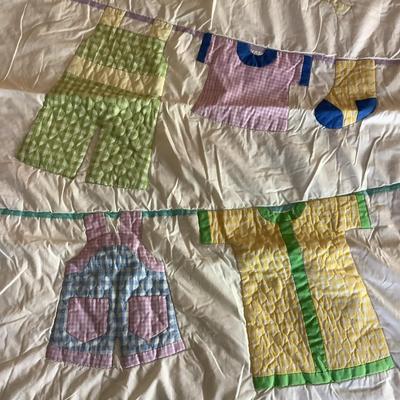 UBL770 Vintage Childs Handmade Quilt
