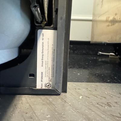 602 Fisher & Paykel Drawer Dishwasher Model: (FP)DS605iH