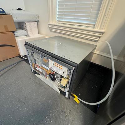 602 Fisher & Paykel Drawer Dishwasher Model: (FP)DS605iH