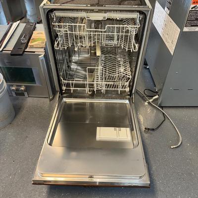 603 Miele Under-counter Dishwasher Model: G2182SCVI