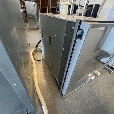 604 Gaggenau Model: HLBS27 24-inch Combination Steam Oven
