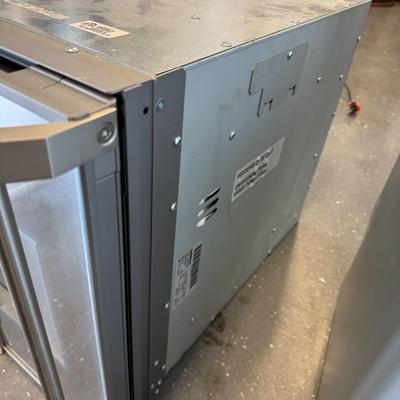 604 Gaggenau Model: HLBS27 24-inch Combination Steam Oven