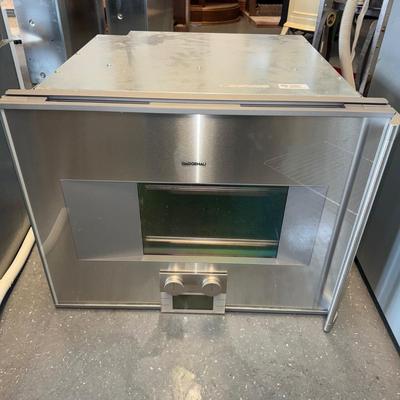 604 Gaggenau Model: HLBS27 24-inch Combination Steam Oven