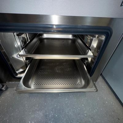 604 Gaggenau Model: HLBS27 24-inch Combination Steam Oven