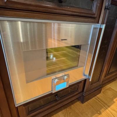 604 Gaggenau Model: HLBS27 24-inch Combination Steam Oven