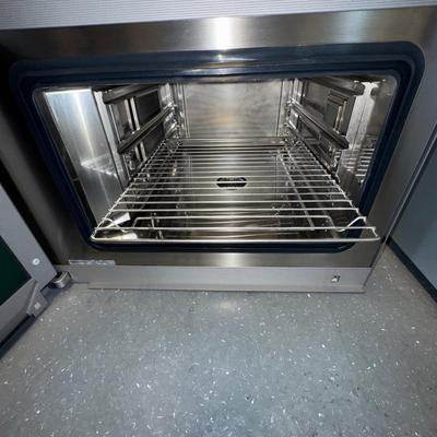 604 Gaggenau Model: HLBS27 24-inch Combination Steam Oven