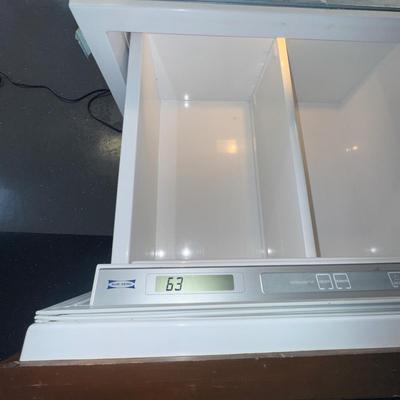 605 Sub-Zero Model: 700BR Integrated Refrigerator Drawers